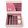 Set Anne Klein de 5 brochas y 2 esponjas de maquillaje