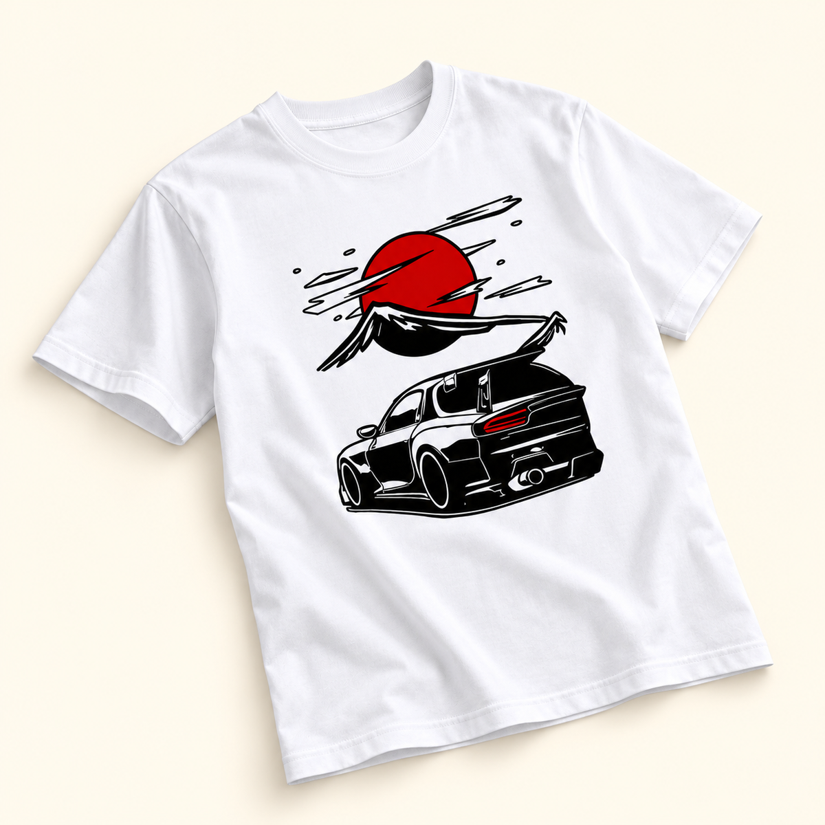 Playera blanca con auto y sol rojo Blanco, talla S. Vista de detalle desde otro ángulo.