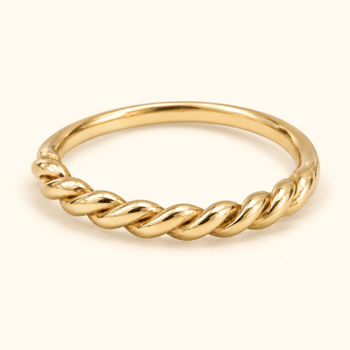 Anillo tipo cuerda, vista de estudio en ángulo