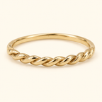 Anillo tipo cuerda