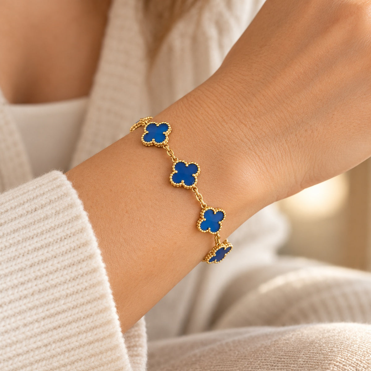 Pulsera de tréboles azules, ejemplo de uso