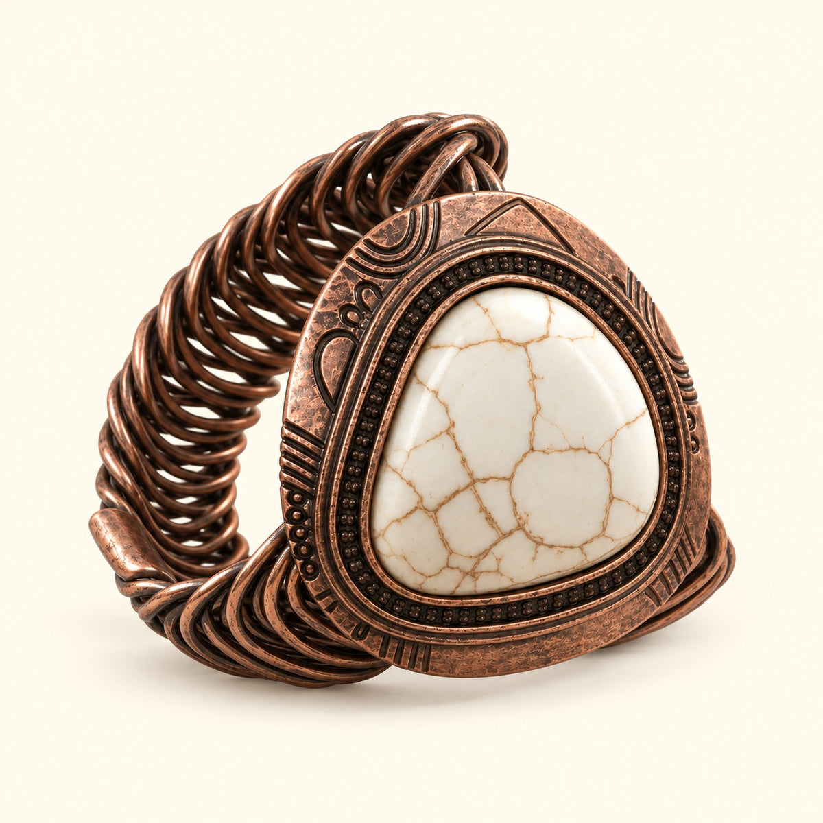 Brazalete cobrizo, centro blanco veteado, vista de estudio en ángulo