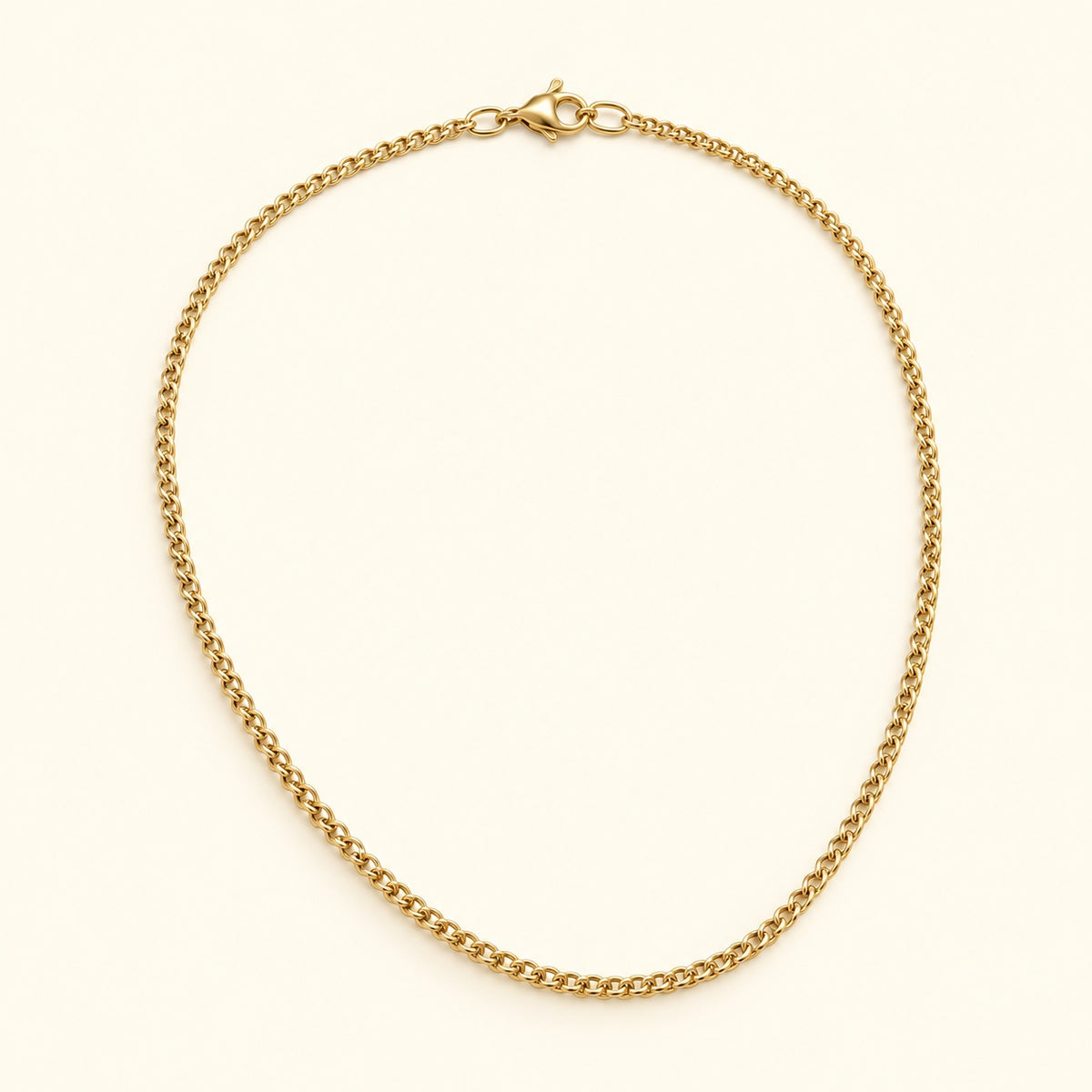 Collar de cadena sin dije, vista de estudio en ángulo