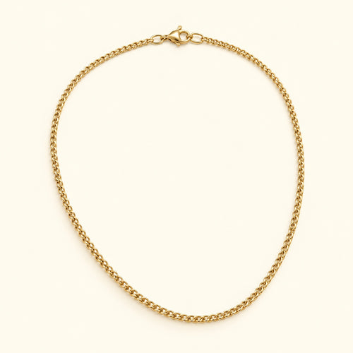 Collar de cadena sin dije, vista de estudio en ángulo