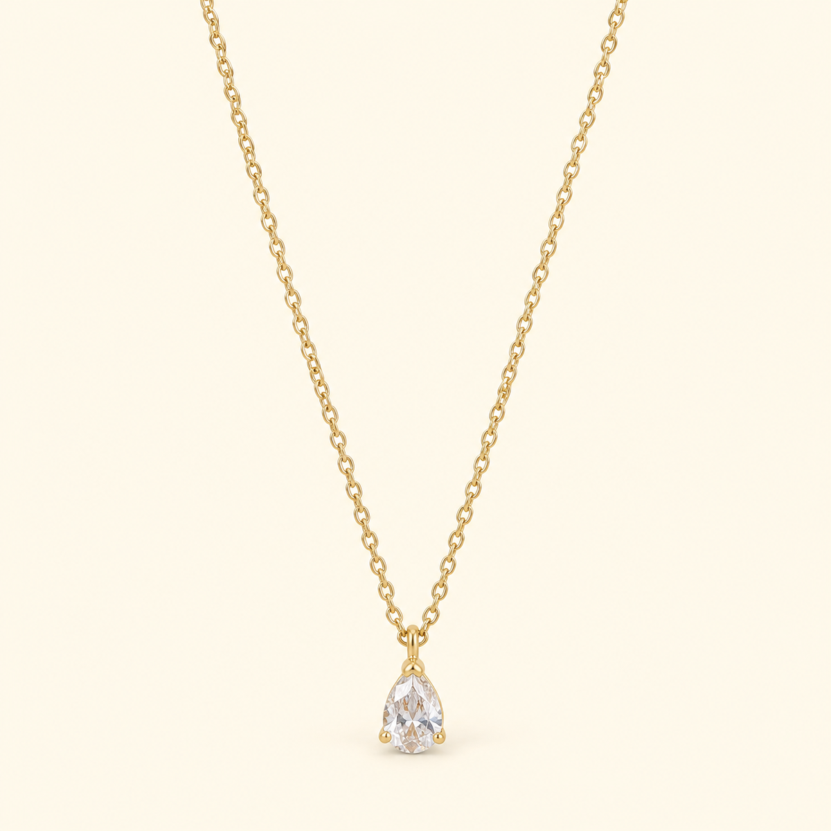Collar con piedra clara