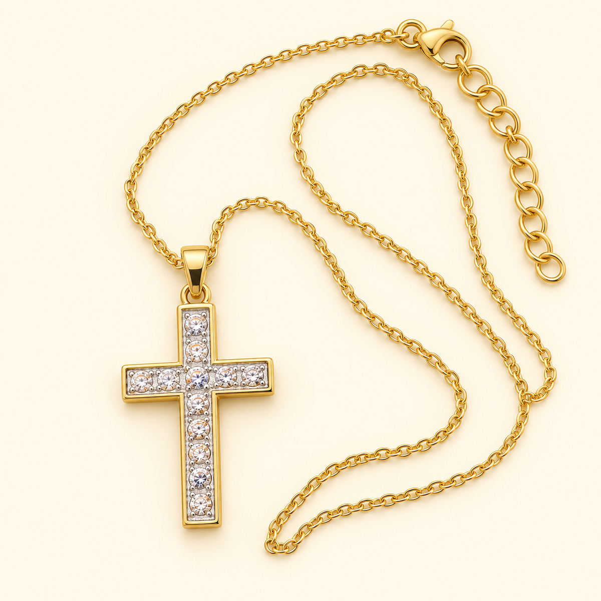 Collar con cruz y piedras claras