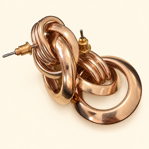 Aretes de aros entrelazados